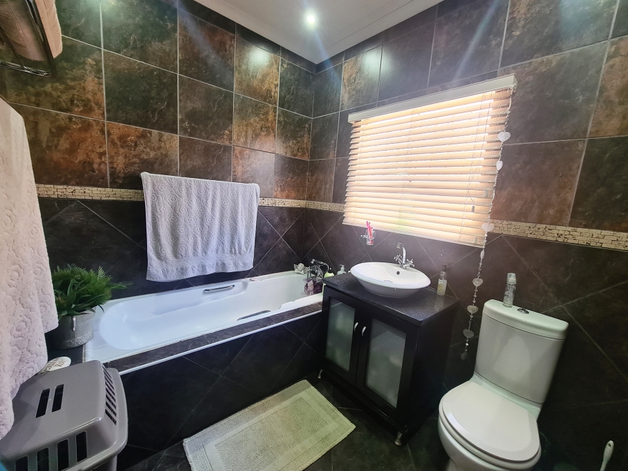 3 Bedroom Property for Sale in Parys Free State